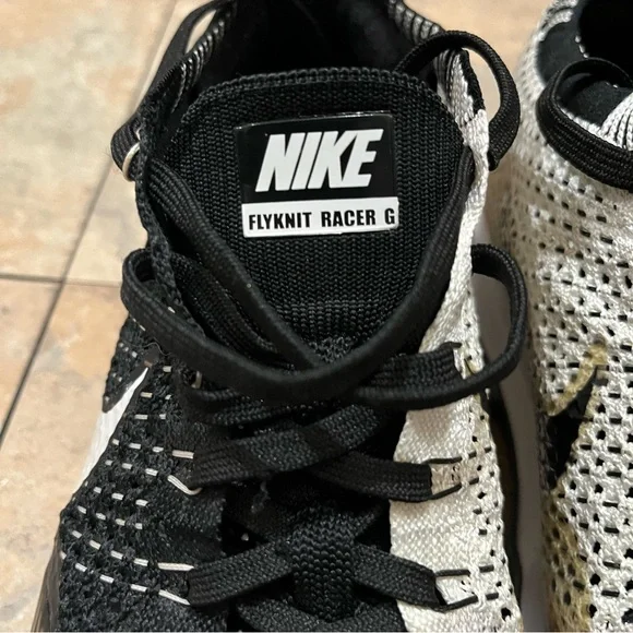 Nike Flyknit Racer - Picture 8 of 9